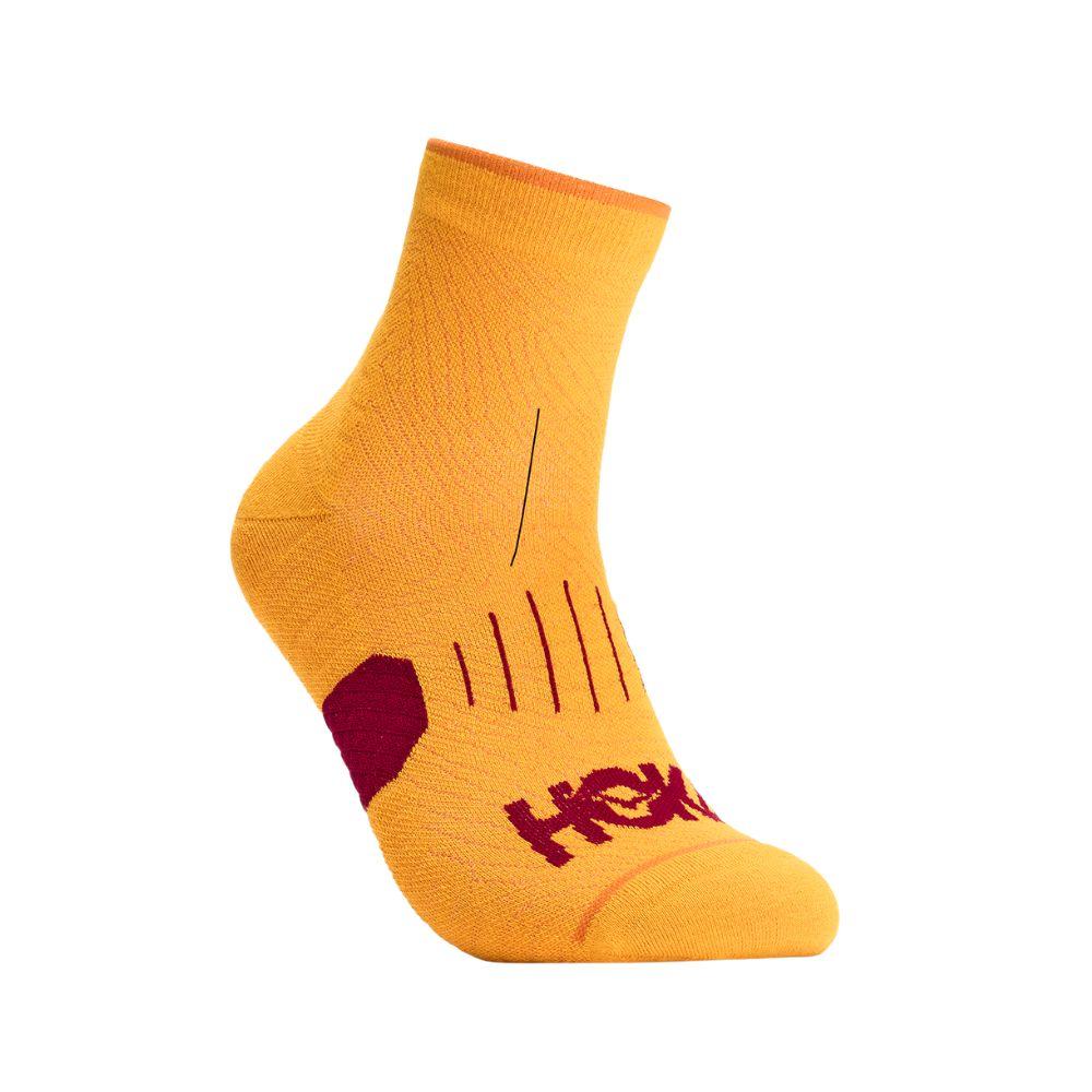 HOKA QUARTER RUN SOCK 3-PACK Unisex ถุงเท้าวิ่งสำหรับผู้ชายและผู้หญิง