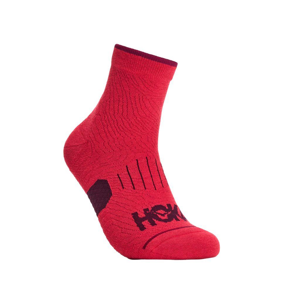 HOKA QUARTER RUN SOCK 3-PACK Unisex ถุงเท้าวิ่งสำหรับผู้ชายและผู้หญิง