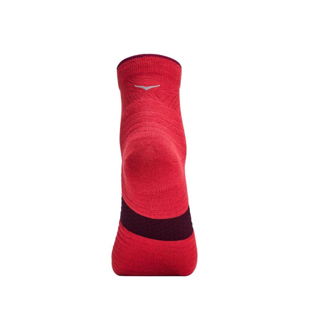 HOKA QUARTER RUN SOCK 3-PACK Unisex ถุงเท้าวิ่งสำหรับผู้ชายและผู้หญิง