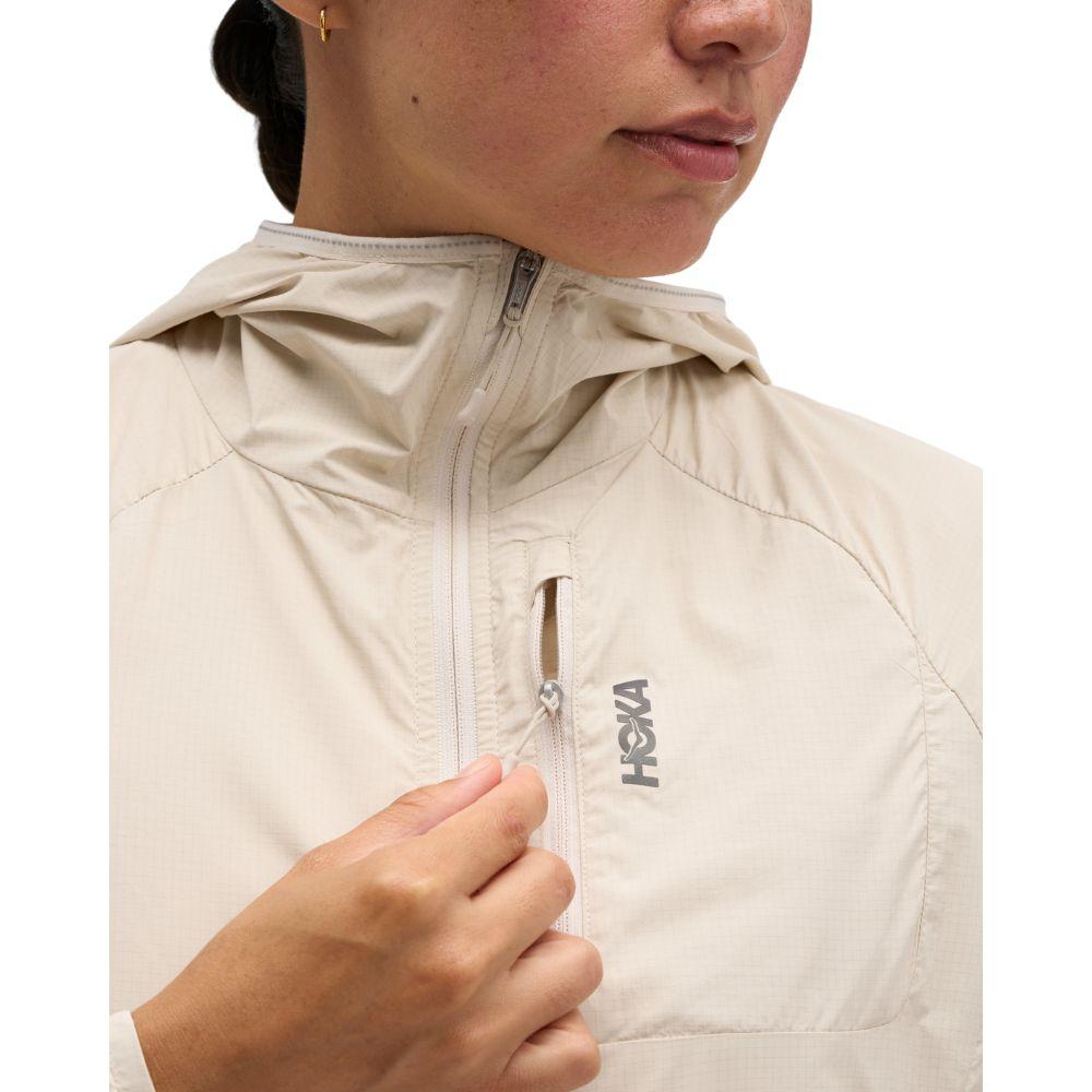 HOKA SKYFLOW WIND JACKET Women เสื้อแจ็กเก็ตผู้หญิง