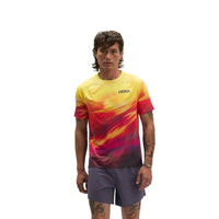 HOKA RACE DAY SHORT SLEEVE TR PRT Men เสื้อวิ่งแขนสั้นผู้ชาย