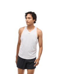 RACE DAY SINGLET Men เสื้อวิ่งกล้ามผู้ชาย
