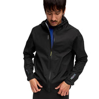 HOKA SKYBREEZE WATERPROOF JACKETGTX เสื้อแจ็คเก็ตผู้ชาย - Rev Online